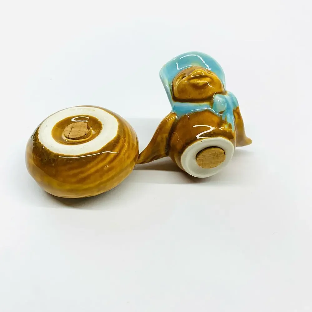 Vintage Salt and Pepper Shakers Arcadia Ceramics - Blue Bonnet Bird & Nest Eggs - Picture 3 of 8